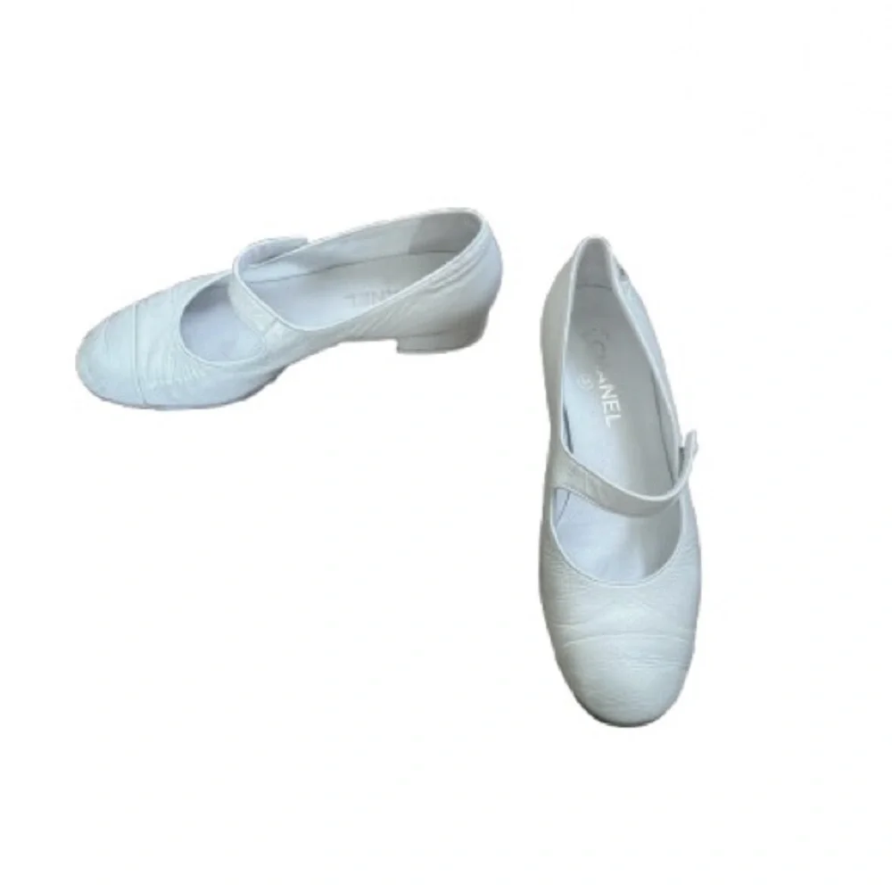 Chanel White Mary Janes 40 - Picture 2 of 8